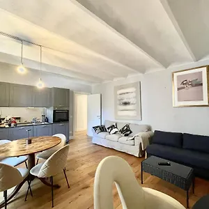Chic Riverside 3-Room Apartment Next To San Niccolo
